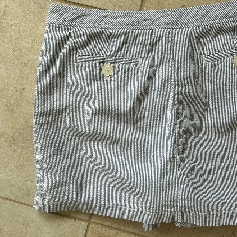 DOCKERS Seersucker Skort Blue White Striped Cotton Mini Skirt Preppy | Size 10P - Picture 11 of 13